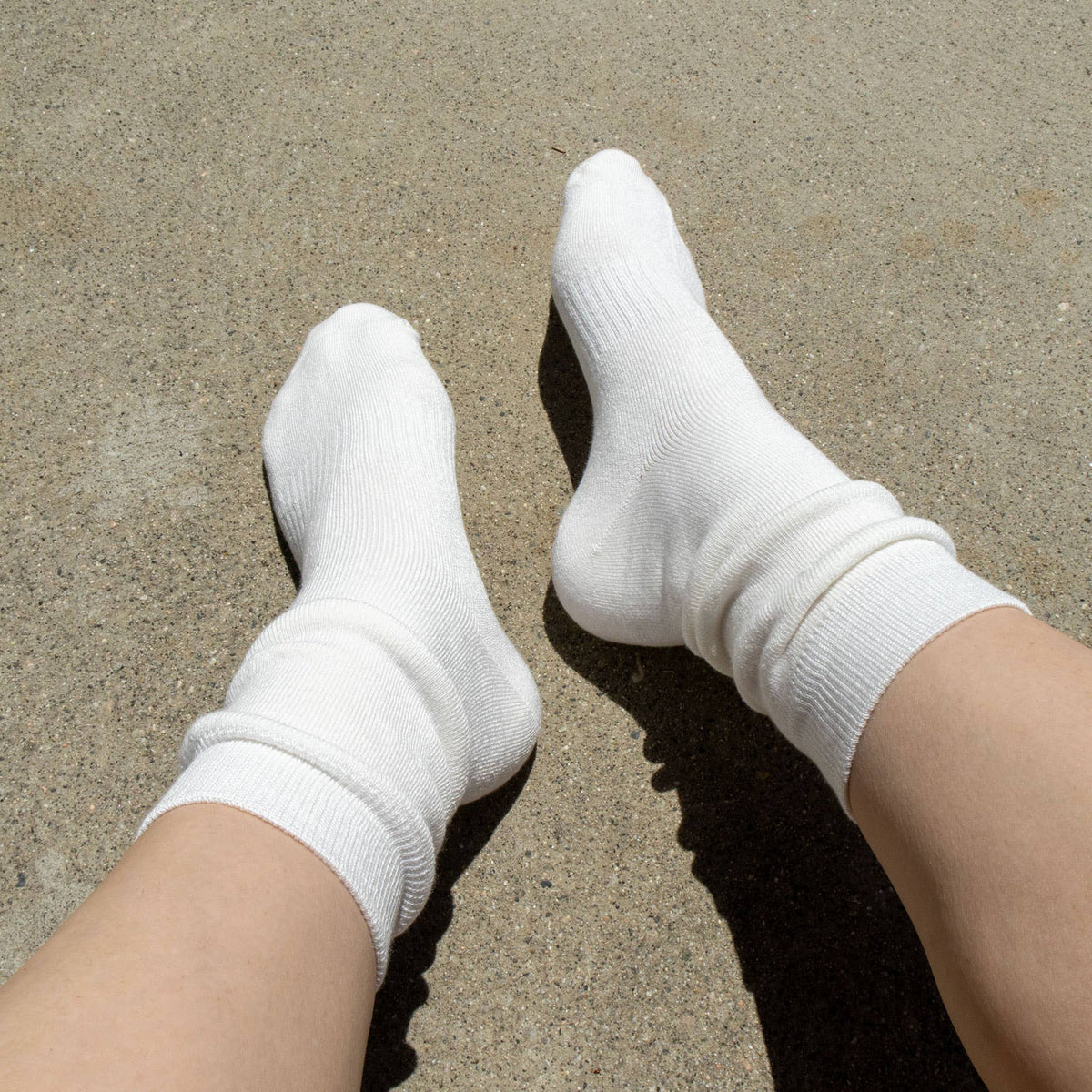 Bondoodle - Super-Soft Cozy Lounge Socks in Cloud White
